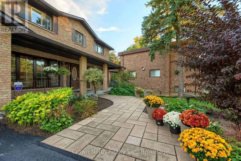 17 Black Willow Court, Richmond Hill, photo 8