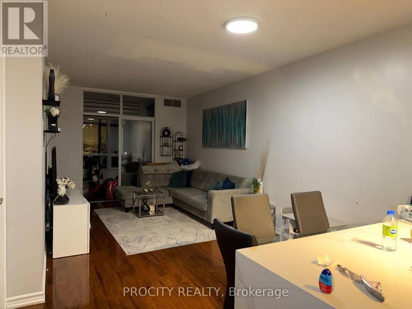 203 - 9235 Jane Street — photo 1 of 5