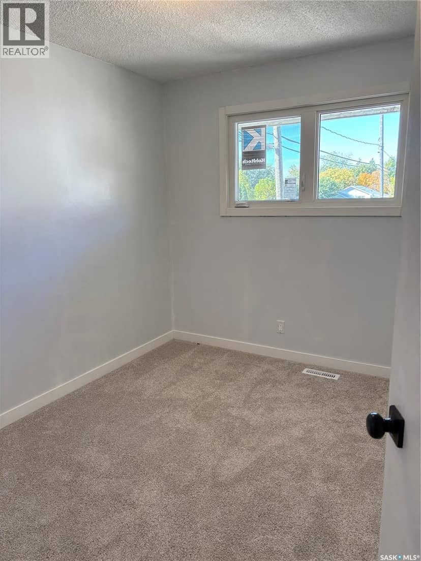 825 7th AVENUE NW — photo 19 of 40