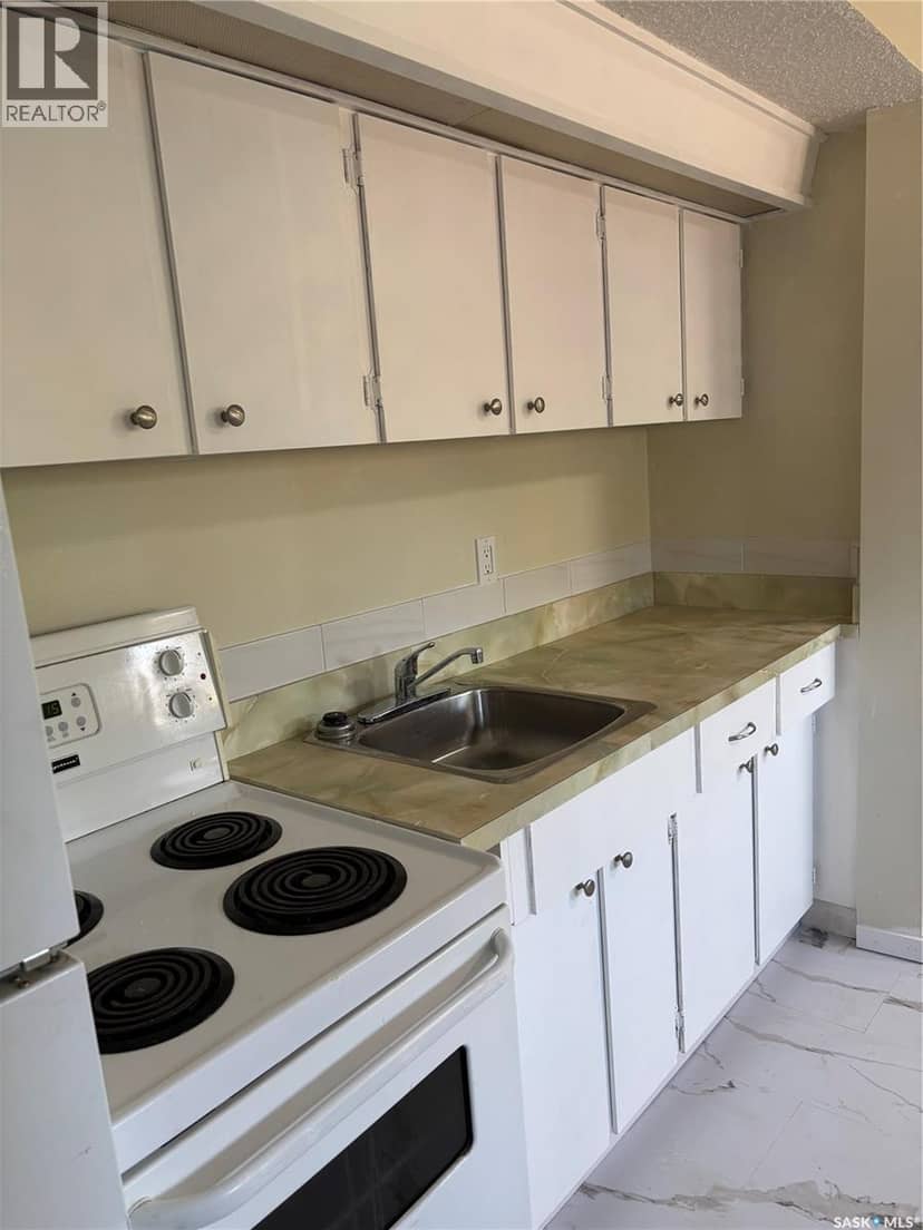 825 7th AVENUE NW — photo 34 of 40