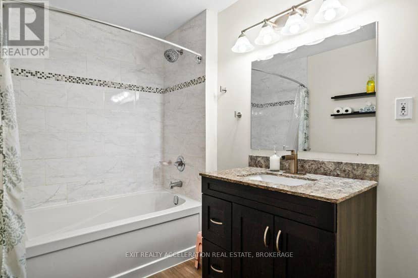 504 Coronation Boulevard — photo 15 of 40