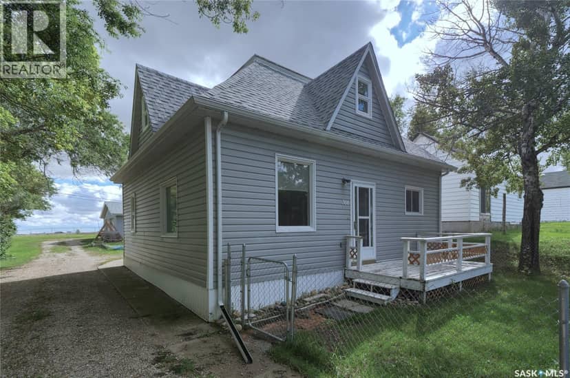 366 Central STREET, Central Butte, photo 2