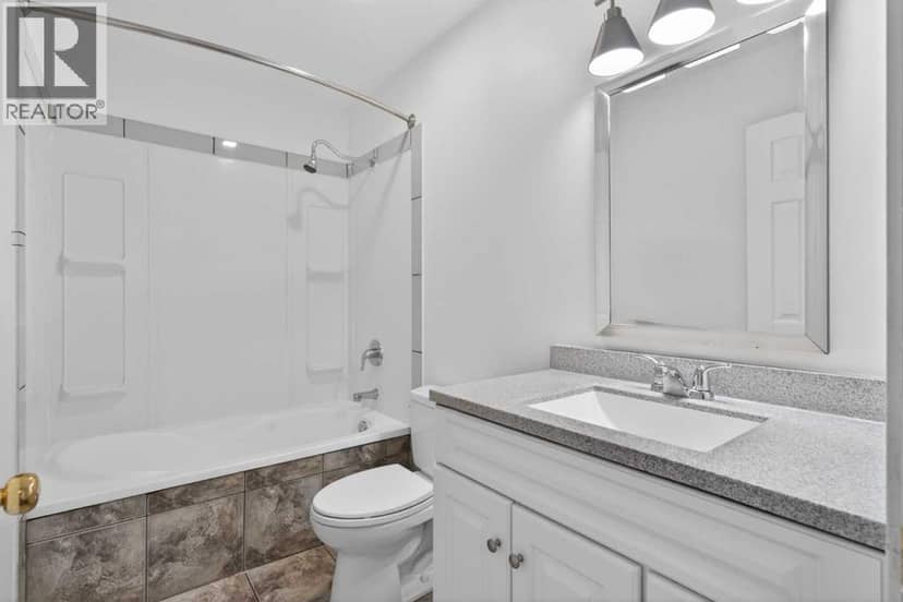 1013 Smith Avenue — photo 23 of 33