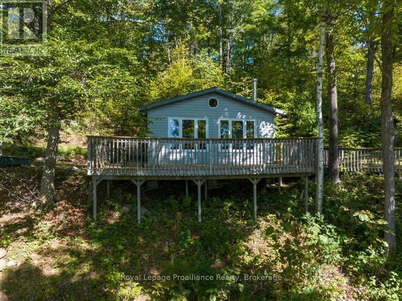1239 Chimney Point Lane, North Frontenac