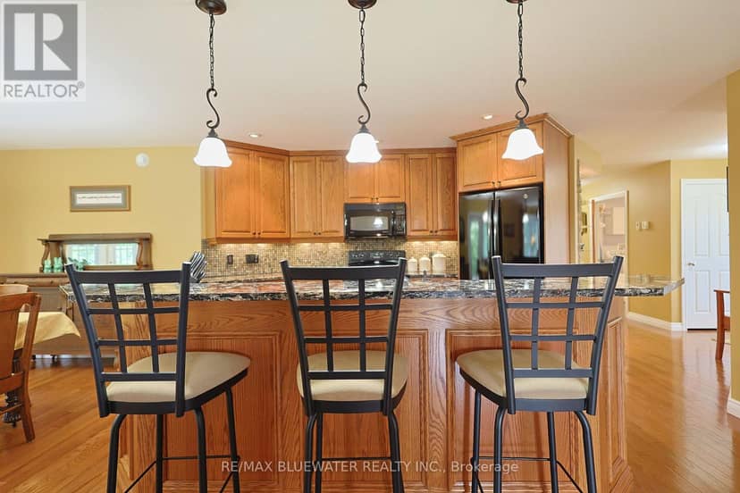 71837 Sunridge Crescent — photo 12 of 40