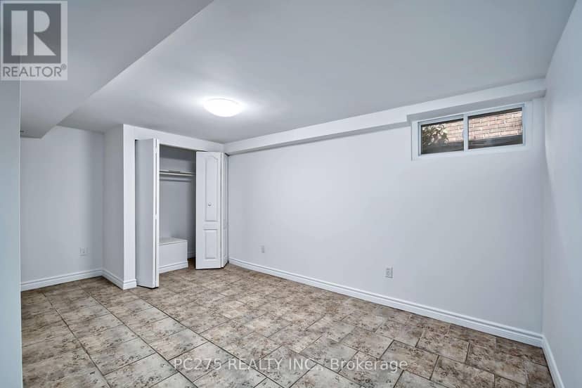 16 Barrington Avenue — photo 36 of 40