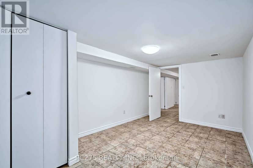 16 Barrington Avenue — photo 40 of 40
