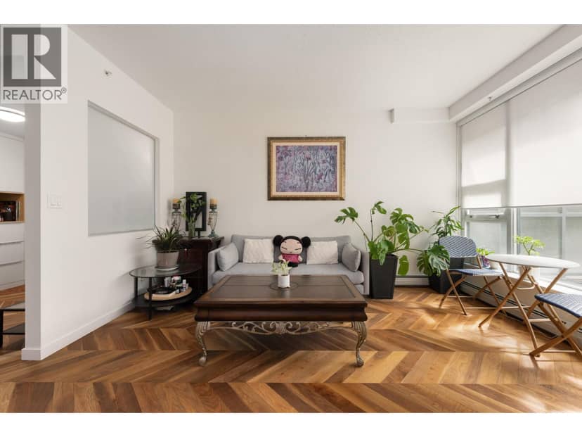 253 108 W 1ST AVENUE, Vancouver, photo 2