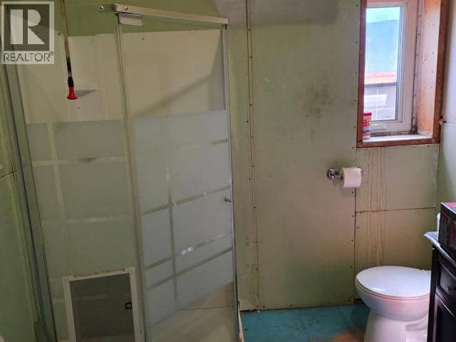 68645 Alaska Highway — photo 8 of 18