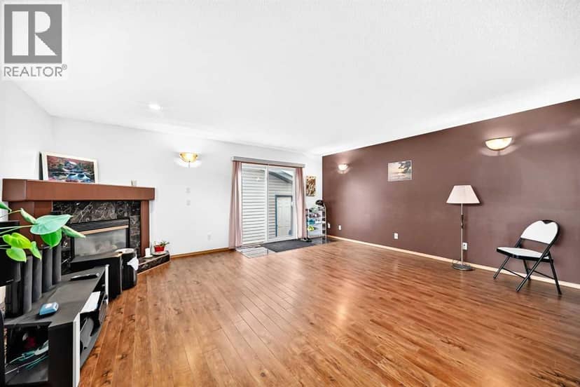 98 Country Hills Heights NW — photo 17 of 31
