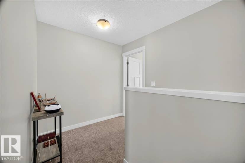 100 Meadowland Cr — photo 25 of 40