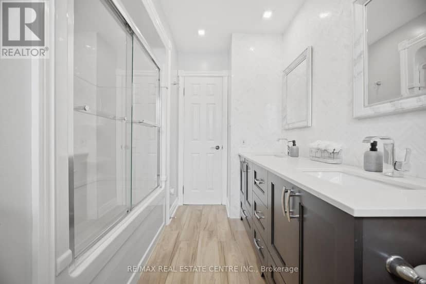 1876 Bough Beeches Boulevard — photo 35 of 40