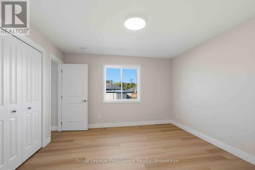 49 Mackenzie John Crescent — photo 13 of 29