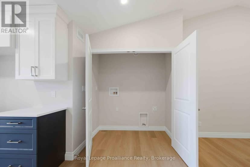 49 Mackenzie John Crescent — photo 15 of 29