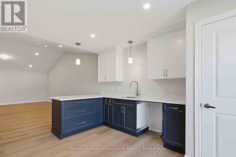 49 Mackenzie John Crescent — photo 10 of 29