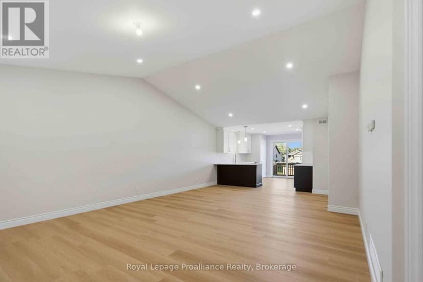 49 Mackenzie John Crescent — photo 4 of 29