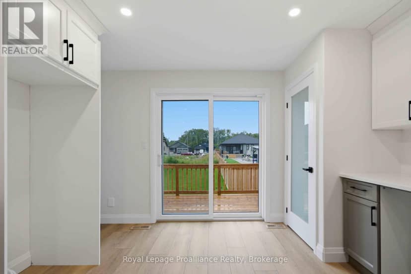 52 Mackenzie John Crescent — photo 10 of 28