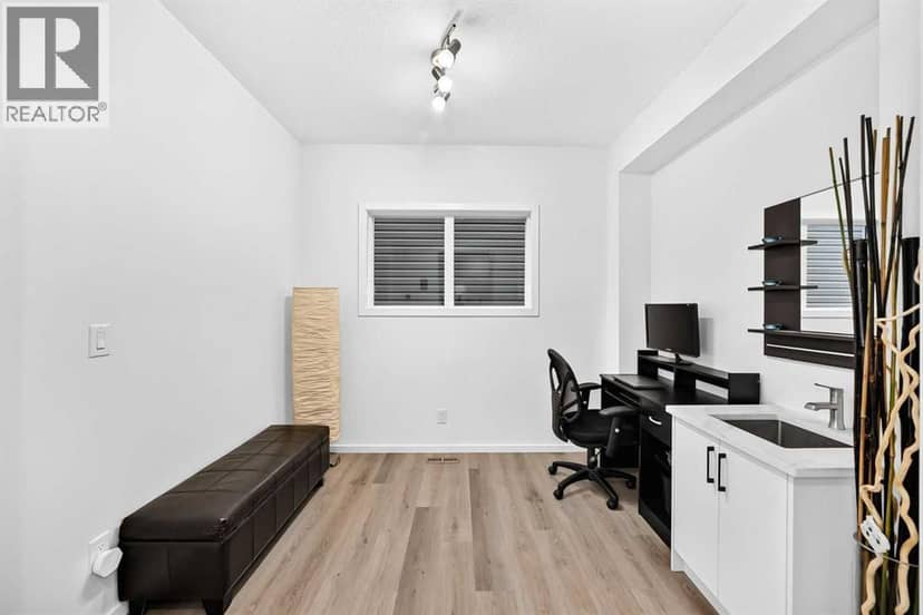 188 Carrington Crescent NW — photo 19 of 40