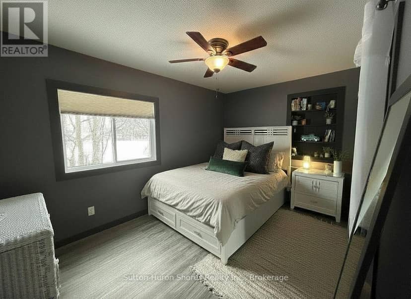 418 Elgin Street — photo 13 of 30