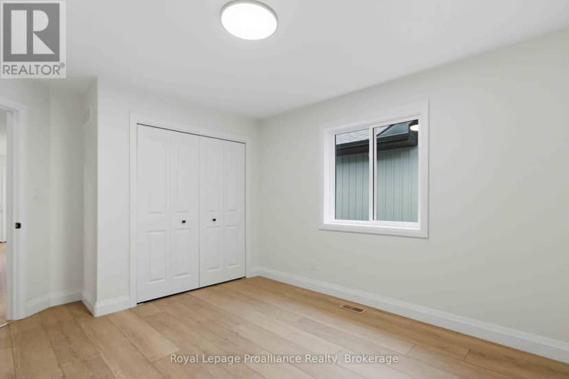 48 Mackenzie John Crescent — photo 17 of 29