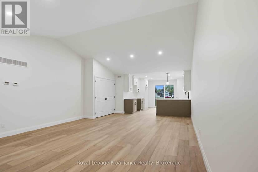 48 Mackenzie John Crescent — photo 6 of 29
