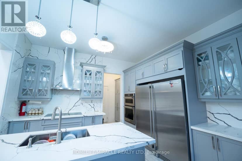 23 Hendricks Crescent — photo 11 of 37
