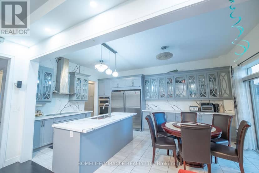 23 Hendricks Crescent — photo 12 of 37