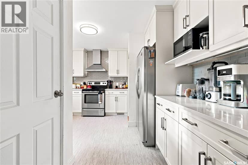 1706 Ewart AVENUE — photo 13 of 40