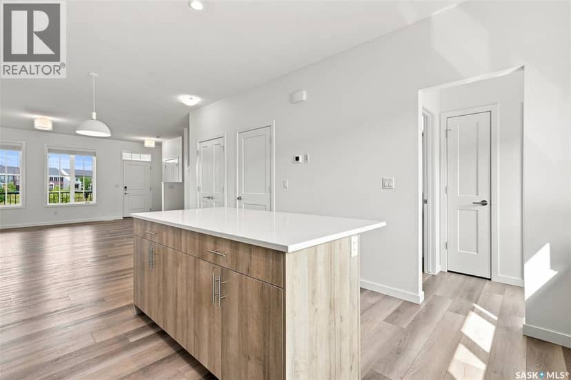 3043 Brighton COMMON — photo 16 of 40