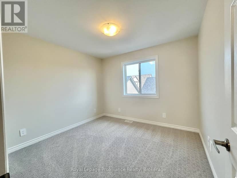 93 Athabaska Drive — photo 16 of 19