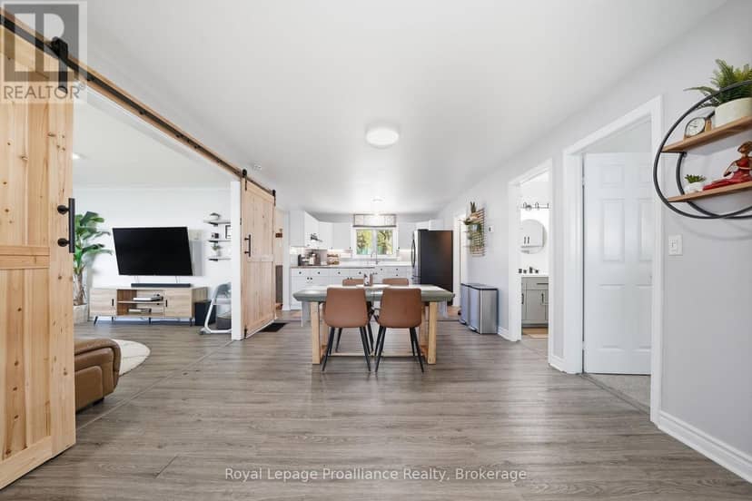 33 Peats Point Lane — photo 9 of 40