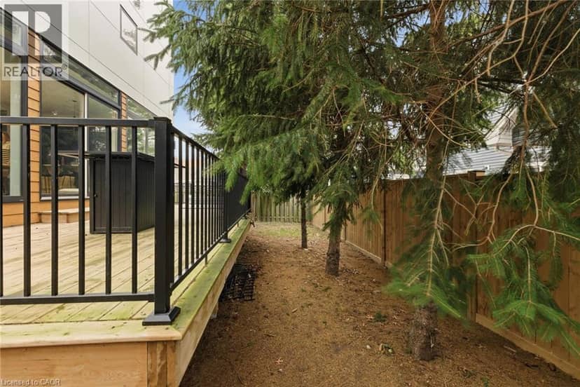 26 HURON Street — photo 32 of 40
