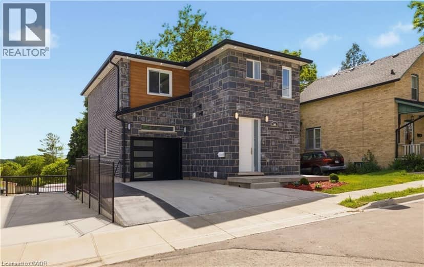 129 ST GEORGE Street — photo 1 of 40