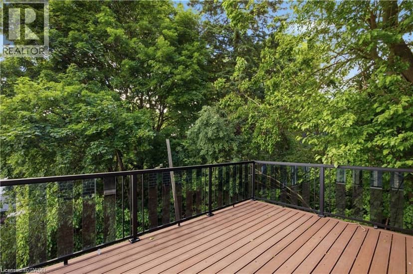 129 ST GEORGE Street — photo 24 of 40