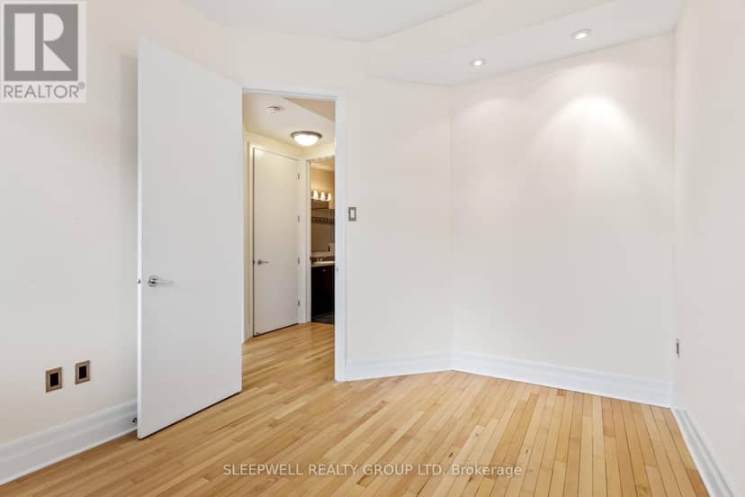 706 - 420 Berkley Avenue — photo 13 of 21