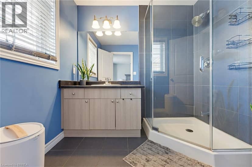 100 CHESTER Drive Unit# 16 — photo 17 of 36