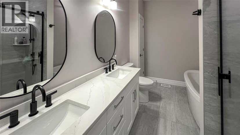 315 ALEXANDRA AVENUE Unit# B — photo 13 of 28