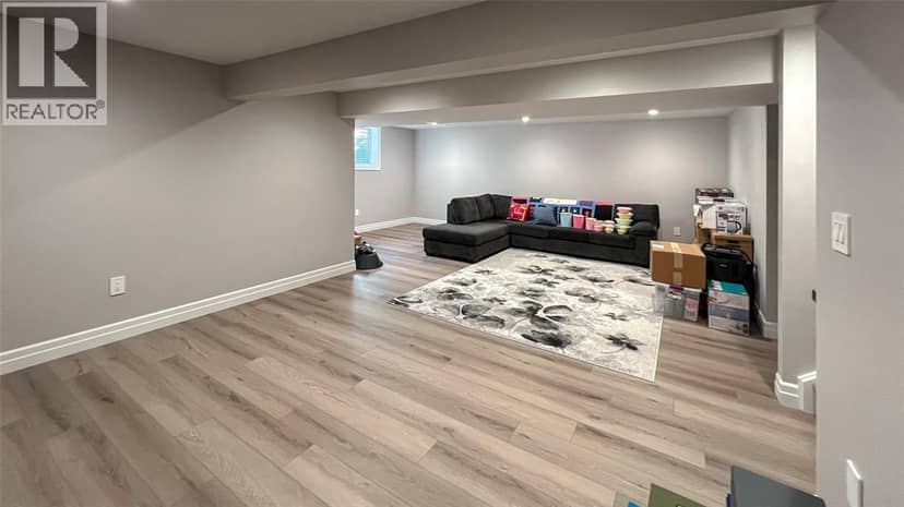 315 ALEXANDRA AVENUE Unit# B — photo 17 of 28