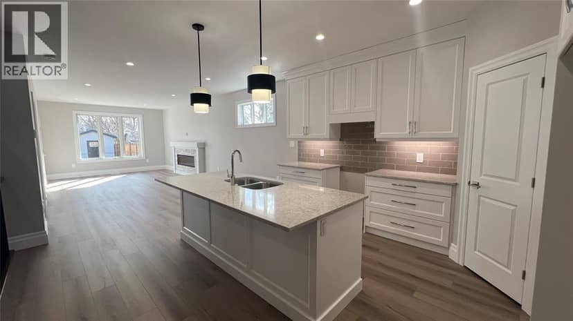 315 ALEXANDRA AVENUE Unit# B, Point Edward, photo 3