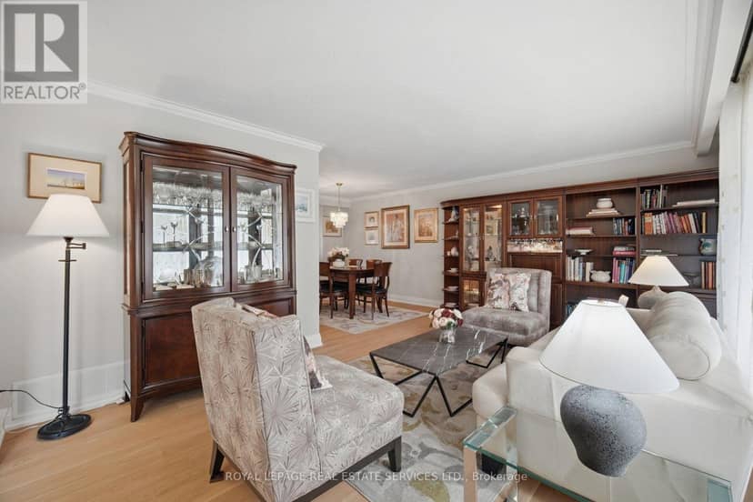726 Netherton Crescent — photo 13 of 40