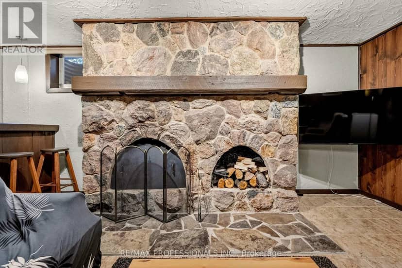 6888 Barrisdale Drive — photo 36 of 40