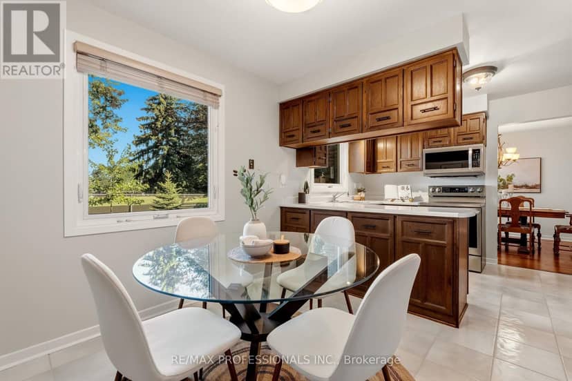 6888 Barrisdale Drive — photo 18 of 40