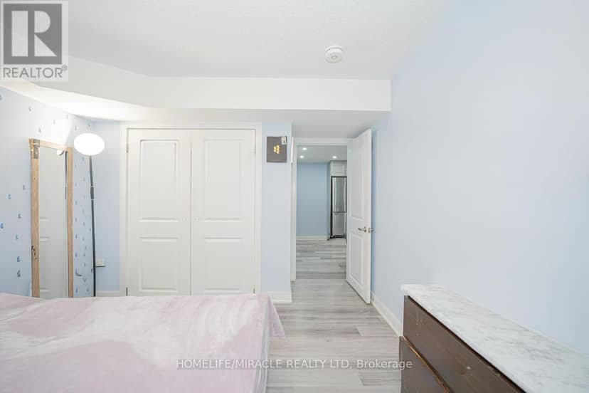 23 Hendricks Crescent — photo 34 of 37