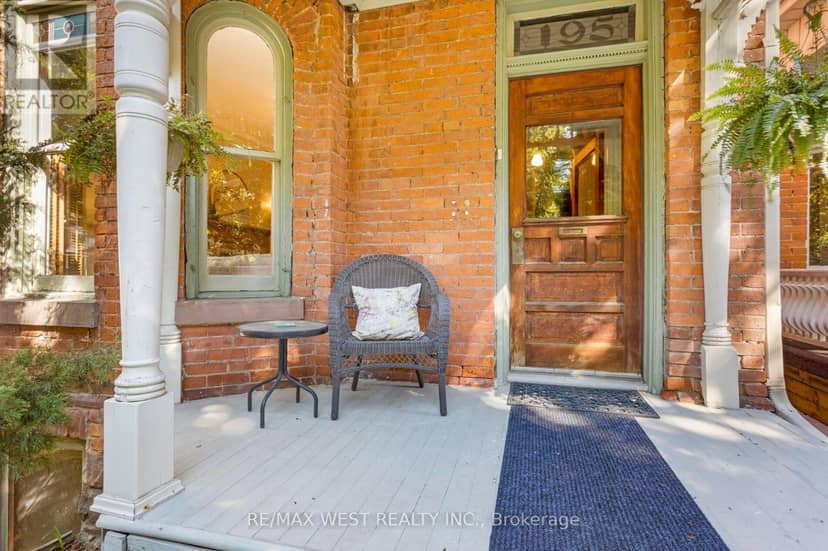 195 Dunn Avenue, Toronto, photo 3