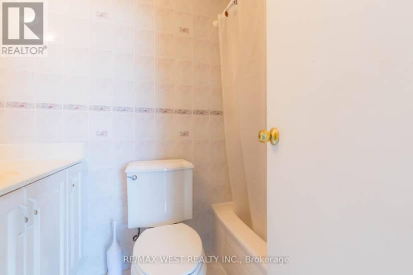 1503 - 3025 Queen Frederica Drive — photo 15 of 17
