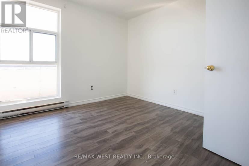 1503 - 3025 Queen Frederica Drive — photo 8 of 17