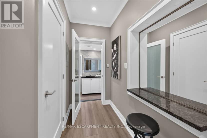 209 Delaware Avenue — photo 18 of 40
