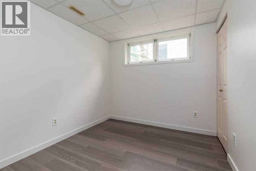 4821 48 Street — photo 17 of 30
