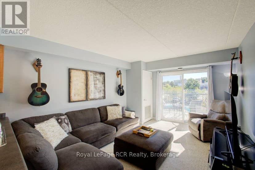 214 - 645 St David Street S — photo 10 of 31
