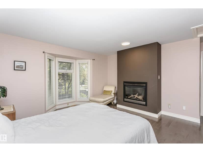 15104 42 AV NW — photo 38 of 40